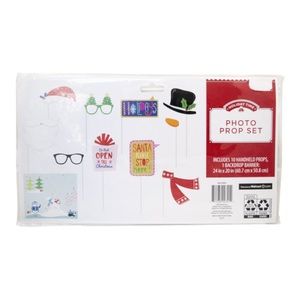 Holiday Time 10 Piece Christmas Photo Booth Back Drop & Prop Kit NWT